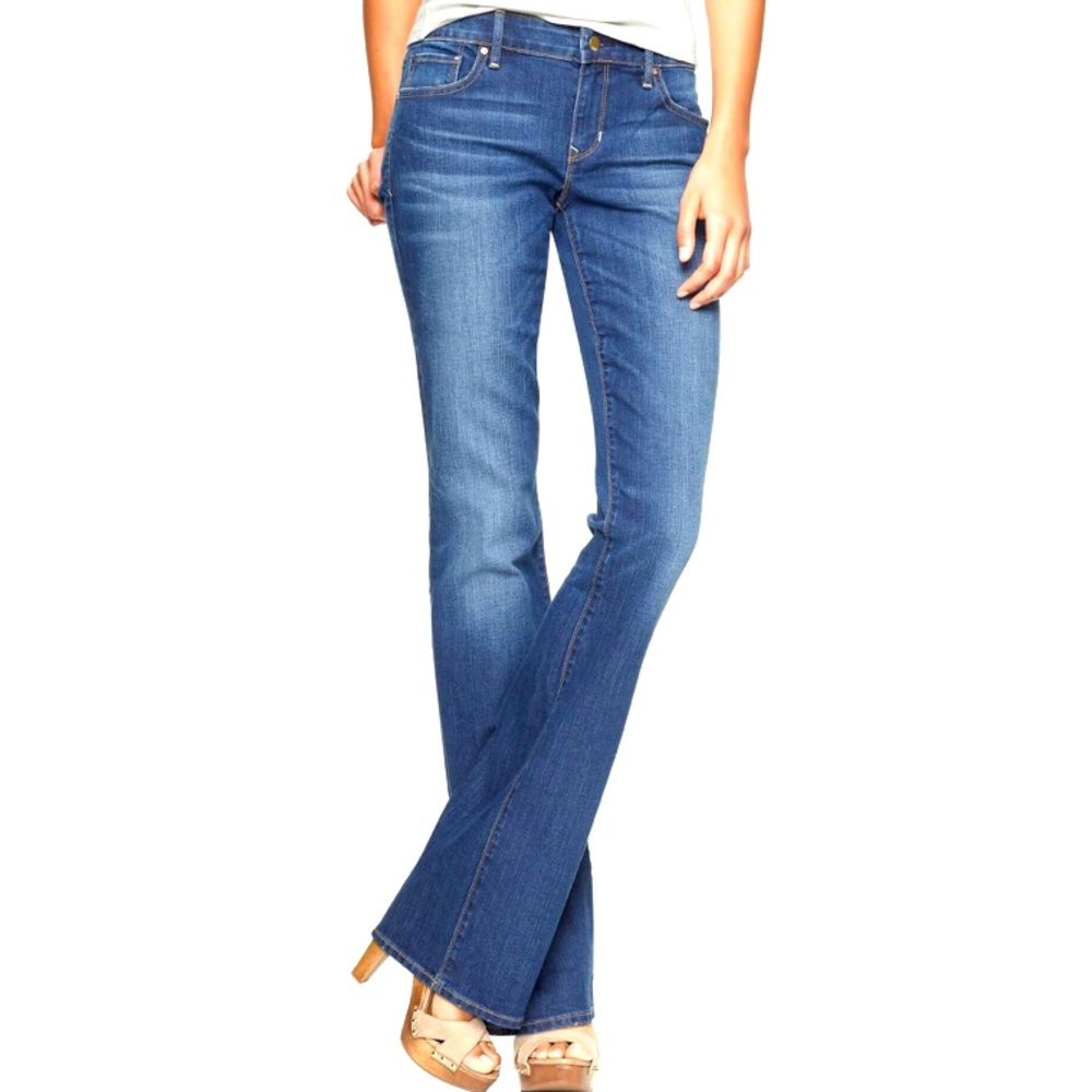 GAP 1969 clean water faded wash ❤️sexy❤️ bootcut jeans